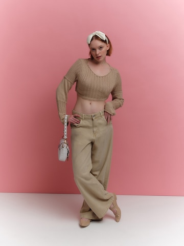 Coquette Cropped All Beige Look