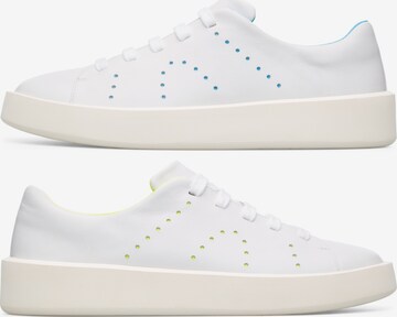 Baskets basses 'TWS' CAMPER en blanc