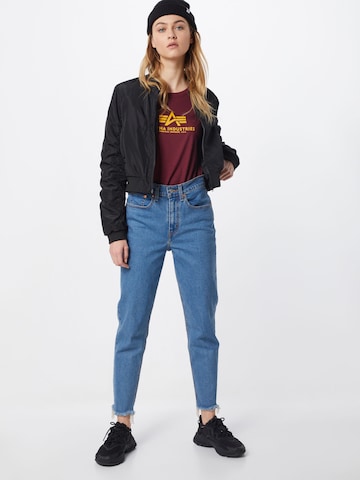 ALPHA INDUSTRIES Koszulka 'New Basic T Wmn' w kolorze czerwony