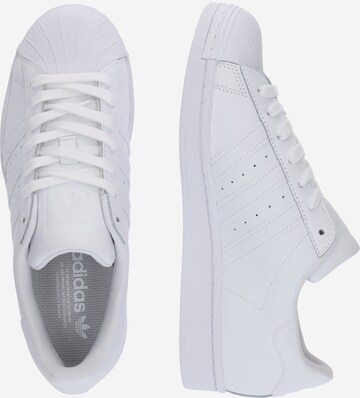 ADIDAS ORIGINALS Platform trainers 'Superstar' in White: side