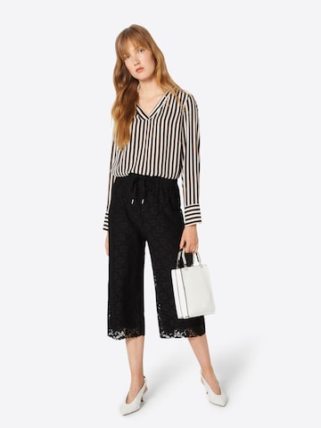 Urban Classics - Pierna ancha Pantalón en negro
