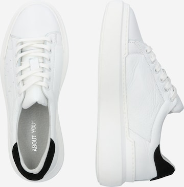 ABOUT YOU Sneaker low 'Malina' i hvid