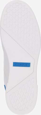 Baskets basses 'Clever' DIESEL en blanc : en bas