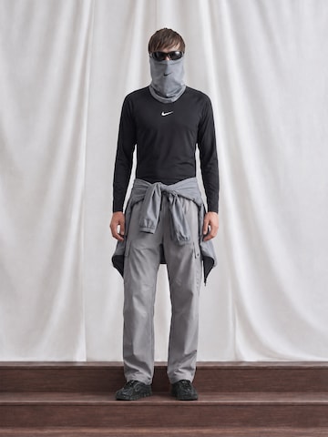 Black Long Sleeve Beige Pants Look