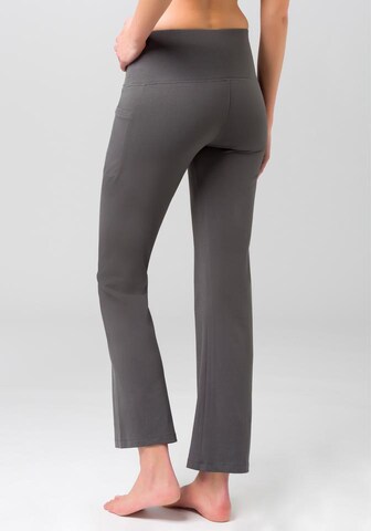 LASCANA ACTIVE Loose fit Sports trousers in Grey