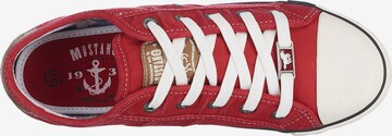 Sneaker bassa di MUSTANG in rosso