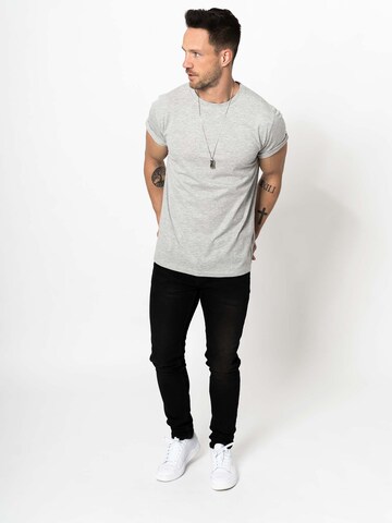 DAN FOX APPAREL - Ajuste regular Camiseta 'Piet' en gris