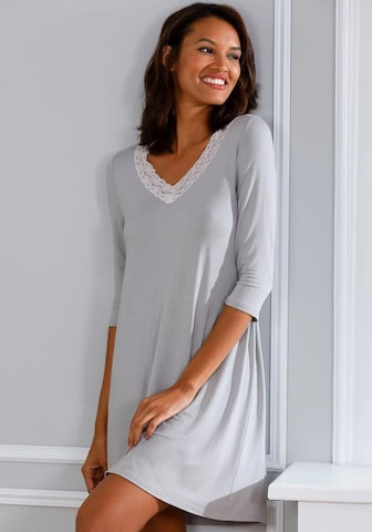 Chemise de nuit s.Oliver en gris : devant