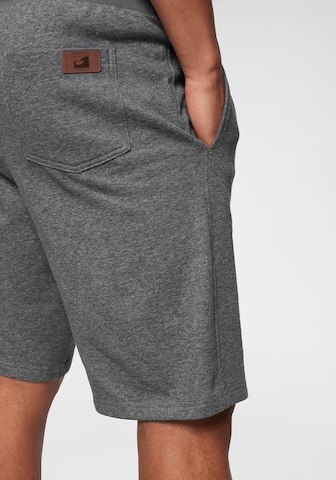 OCEAN SPORTSWEAR Regular Workout Pants in Grey