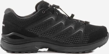 LOWA Outdoorschuhe in Schwarz