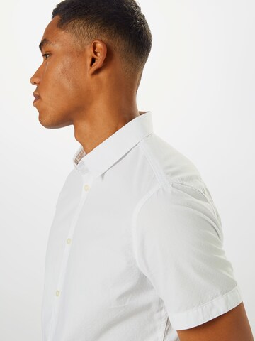 Coupe regular Chemise 'Floyd' TOM TAILOR en blanc