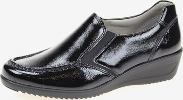 ARA Classic Flats in Black: front