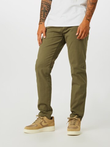 Tapered Pantaloni chino 'XX Chino Std II' di LEVI'S ® in verde: frontale