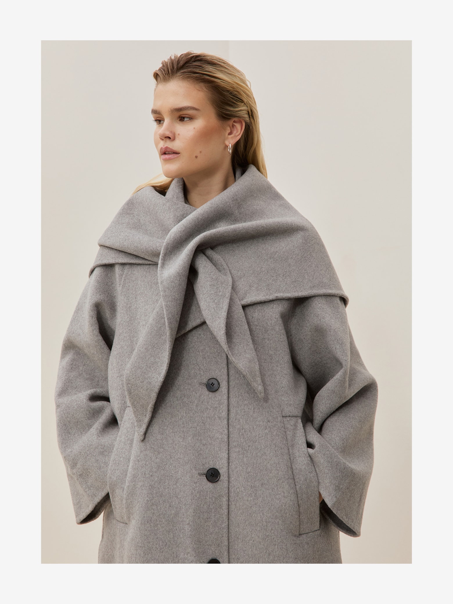 Amelia B. - All Grey Coat Look
