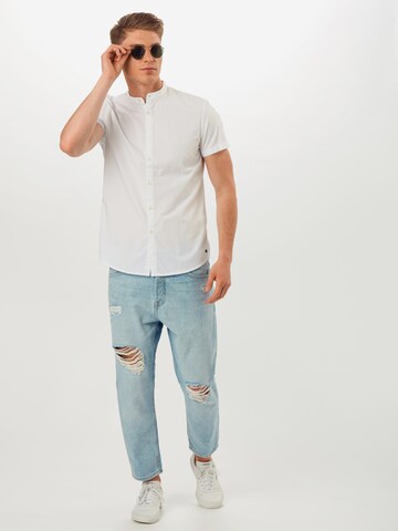 Coupe regular Chemise TOM TAILOR DENIM en blanc