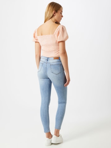 Coupe slim Jean 'Romina' Hailys en bleu