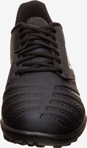 Chaussure de foot 'UX Accuro III Premier TF ' UMBRO en noir