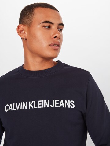 Calvin Klein Jeans Sweatshirt 'Core Institutional' in Blau