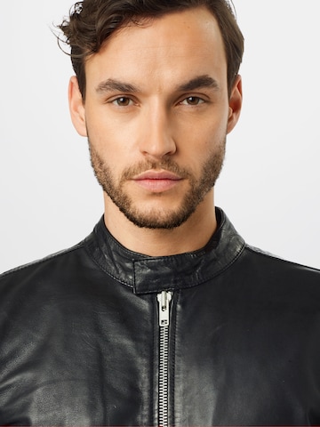 Lindbergh Regular fit Between-Season Jacket in Black