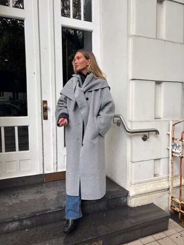 Grey Coat Look