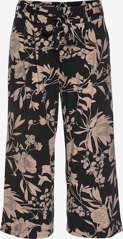 LASCANA Regular Pleat-Front Pants in Black: front