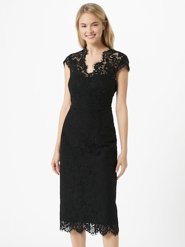 IVY OAK Εφαρμοστό φόρεμα σε μαύρο: μπροστά