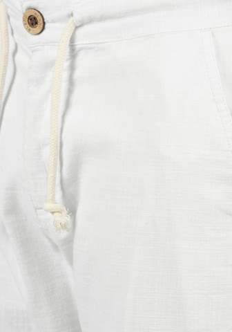 Regular Pantalon 'Bonavo' BLEND en blanc