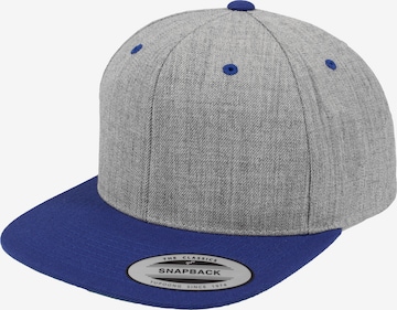 Casquette Flexfit en gris : devant