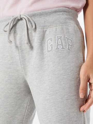 Effilé Pantalon GAP en gris