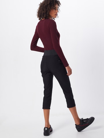 Freequent Skinny Trousers in Black