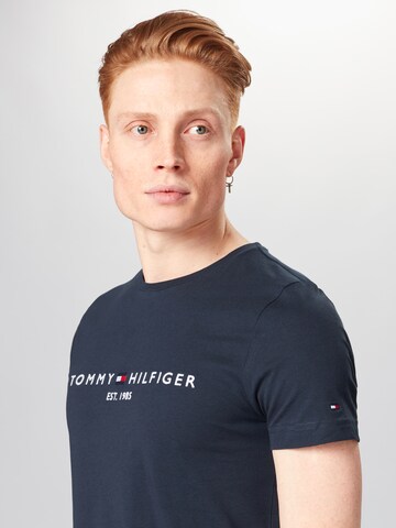 TOMMY HILFIGER Regular fit T-shirt i blå