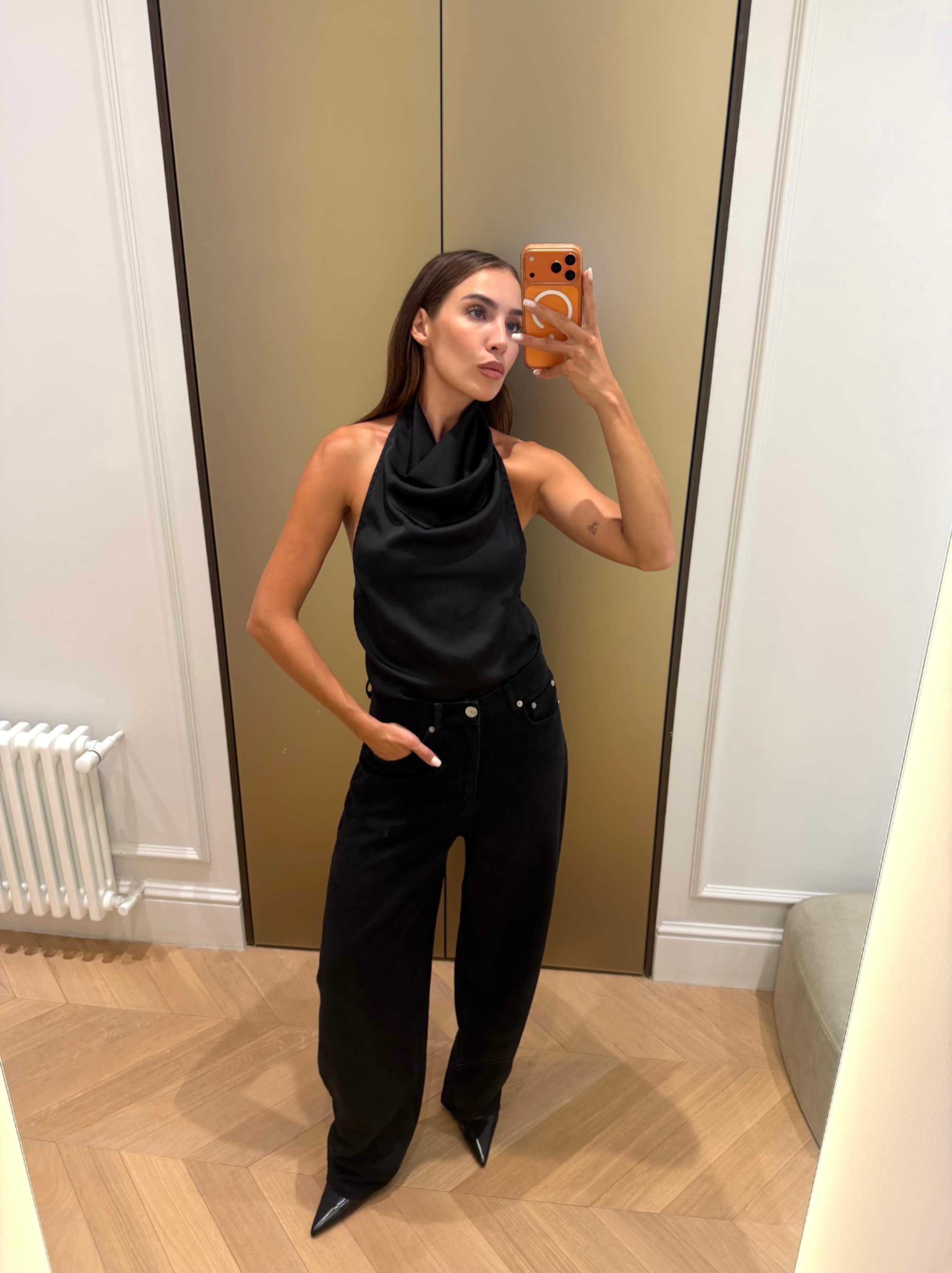 Andrea Trgovčević - High Neck Top Mirror Look