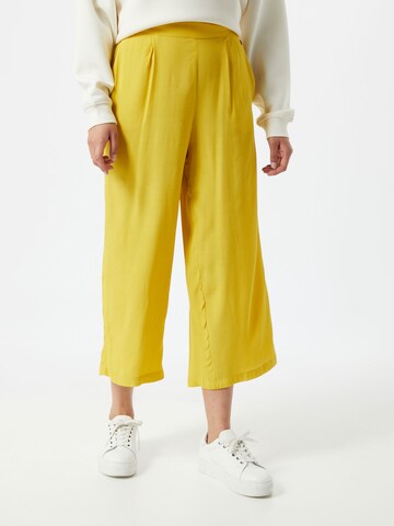 s.Oliver Wide leg Pleat-Front Pants in Yellow: front