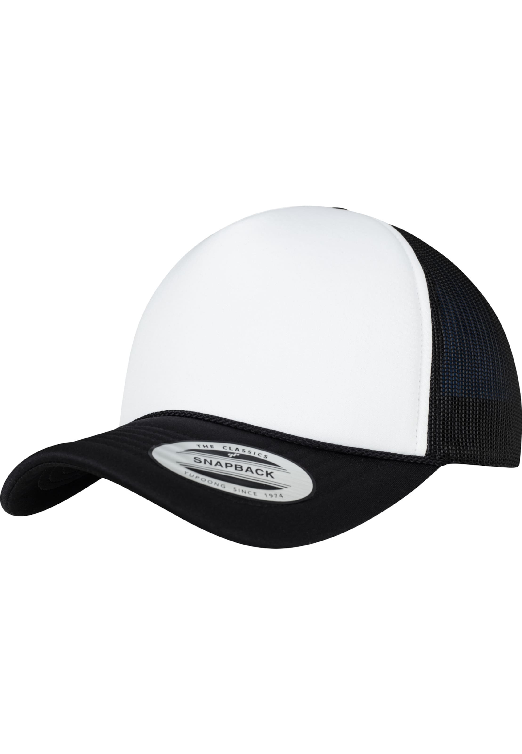 Flexfit Cap 'Foam Trucker Curved Visor' in Schwarz: Vorderseite