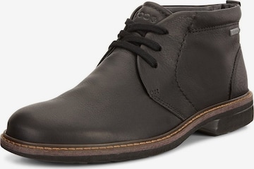 ECCO Chukka Boots in Black: front