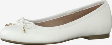 TAMARIS Ballerina in White: front