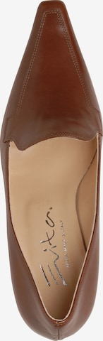 EVITA Pumps in Brown