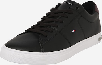 TOMMY HILFIGER Trampki niskie w kolorze czarny: przód