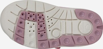 Chaussure basse GEOX Kids en rose