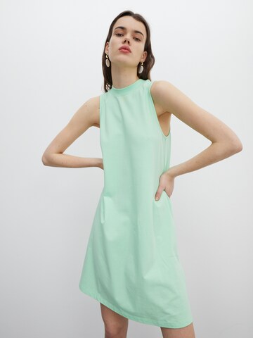 EDITED Dress 'Aleana' in Green: front