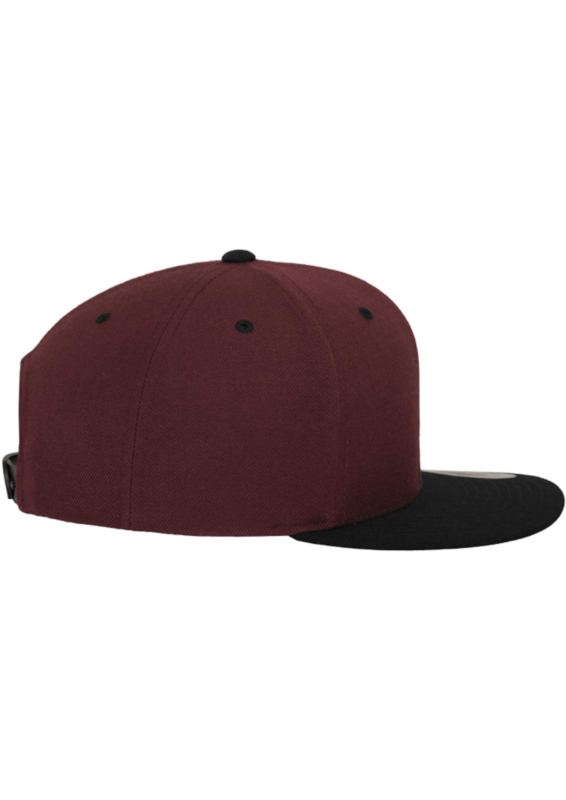 Flexfit Cap in Red