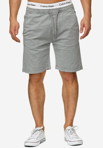 INDICODE JEANS Regular Shorts 'Kelowna' in Grau: predná strana