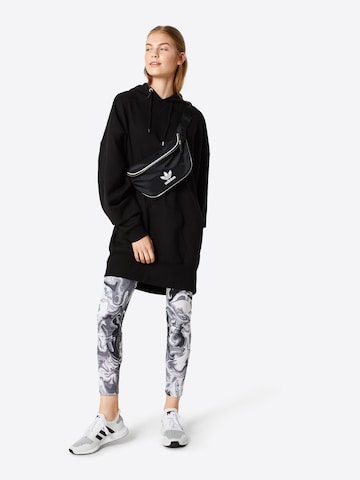 Urban Classics Sweatshirt i svart