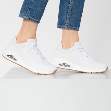 Sneaker bassa 'Uno Stand On Air' di SKECHERS in bianco