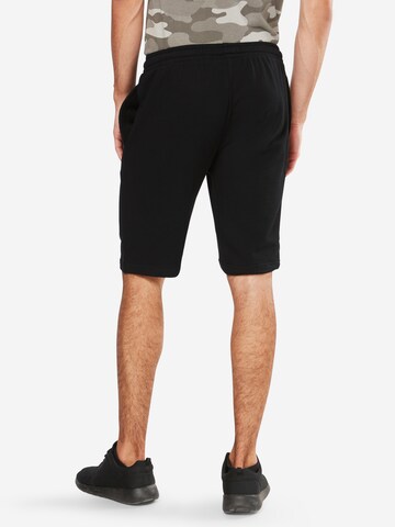 Urban Classics Regular Sweatshorts in Schwarz: zadná strana