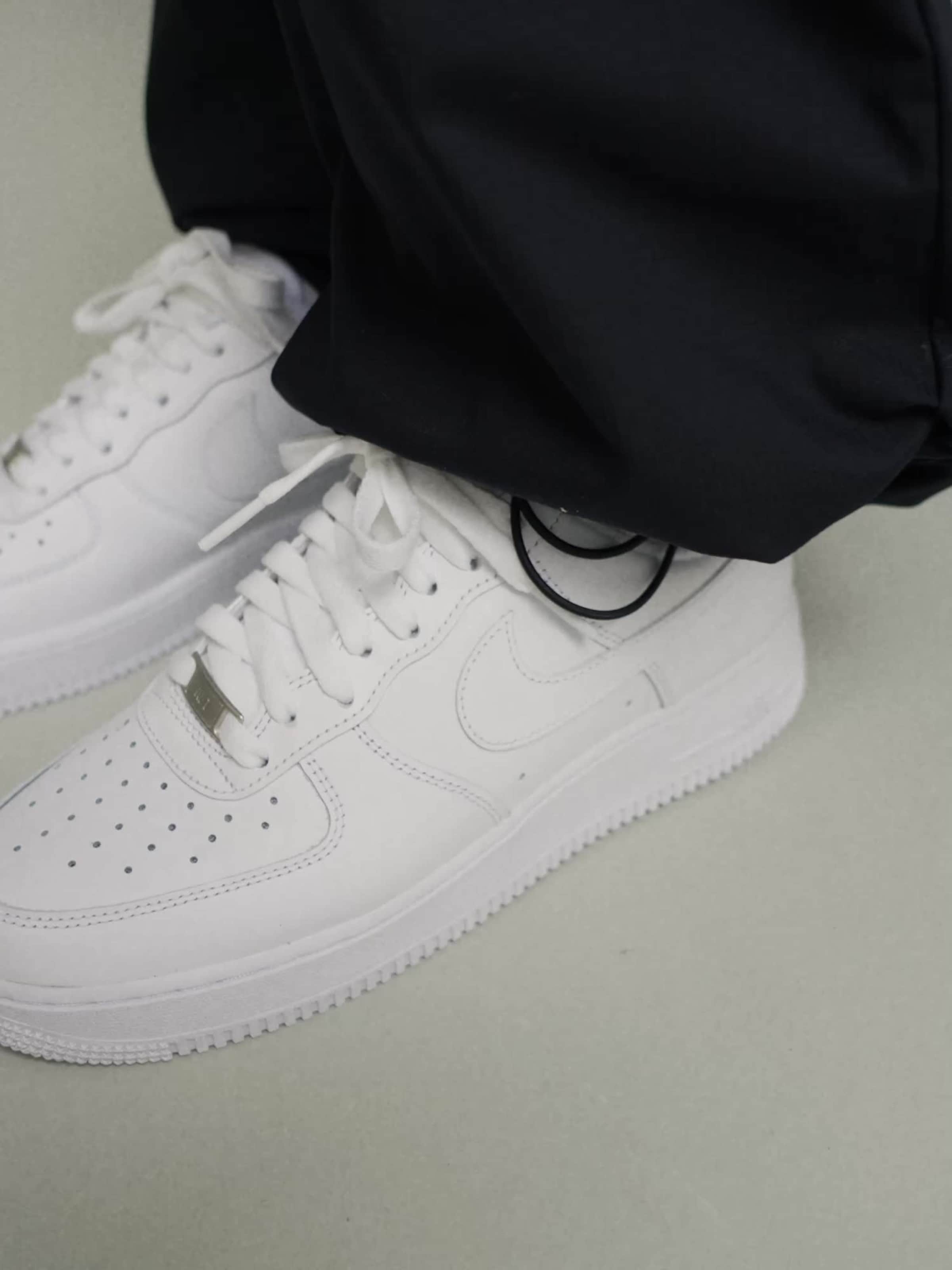 Nike Sportswear Sneakers laag 'AIR FORCE 07' in Wit ABOUT YOU
