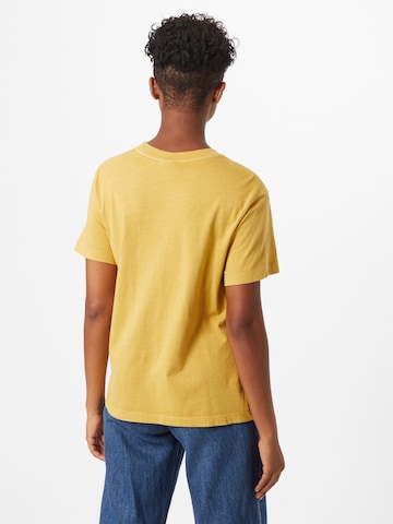 T-shirt Nike Sportswear en jaune