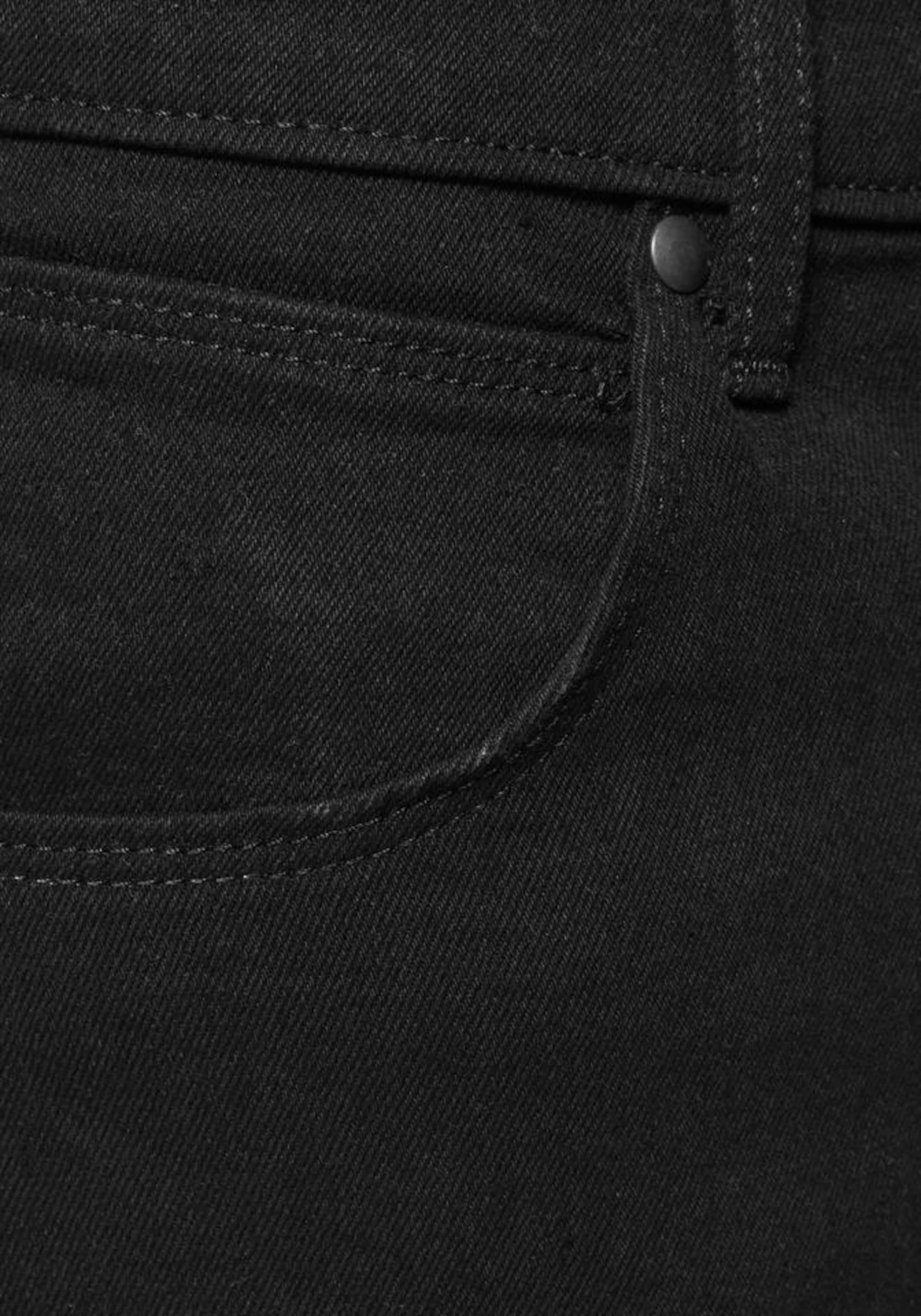 WRANGLER Regular Jeans 'Authentic Straight' in Black