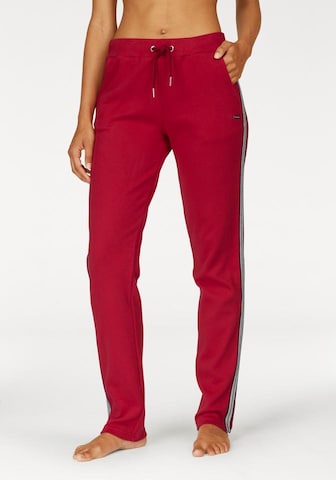 BENCH Regular Pants in Red: front