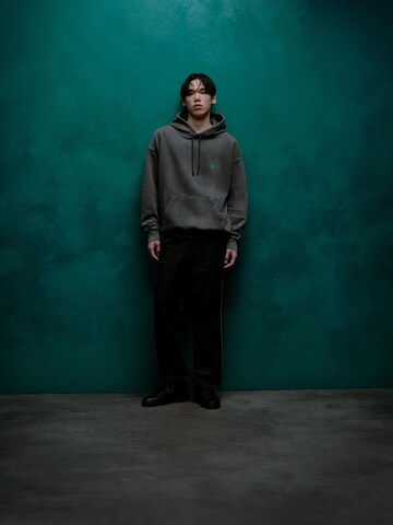 Grey Comfy Hoodie Look